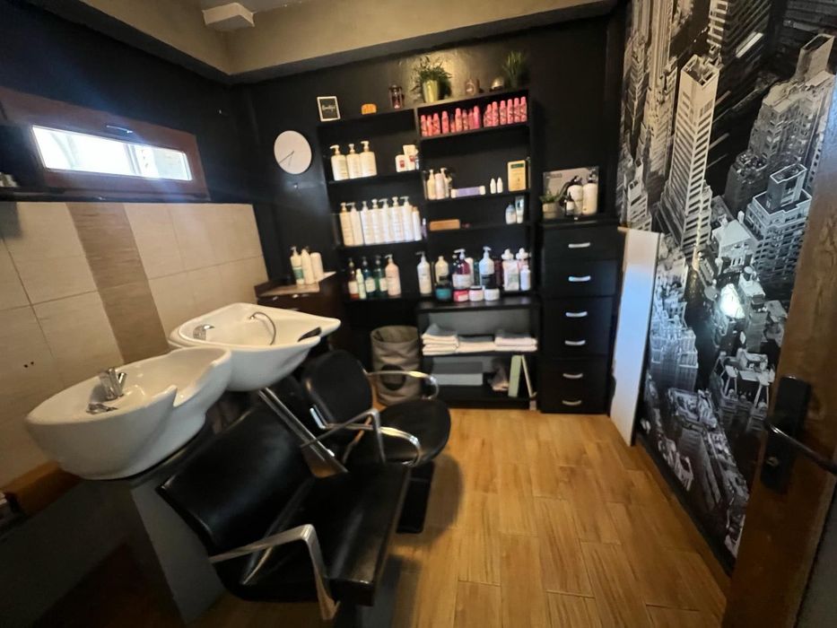 inchiriez post / scaun coafor ( hairstylist salon înfrumusetare )
