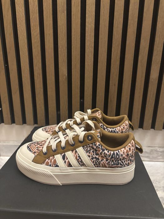 Маратонки Adiddas Bravada 2.0