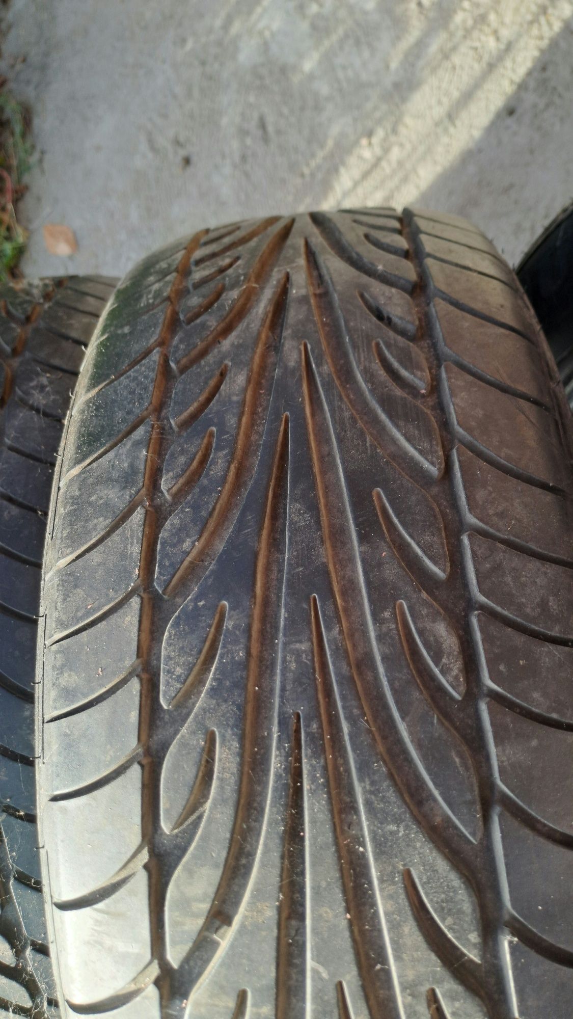 Гуми Dunlop 215 60 15
