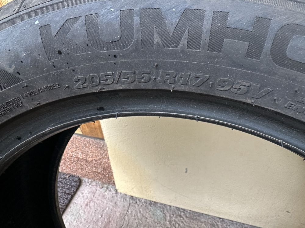 2 Cauciucuri  de vara Kumho 205/55/R17