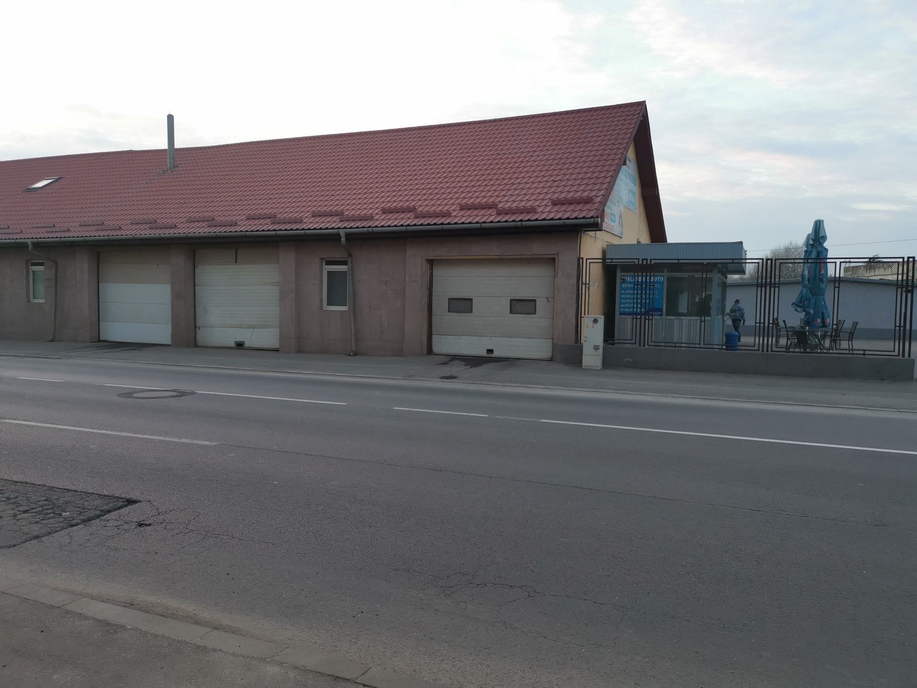 Spațiu comercial de închiriat, hală, depozit, birouri, trifazic,