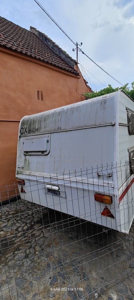 Rulotă CX Royalcar – ideală pentru curte, cabană, proiect DIY