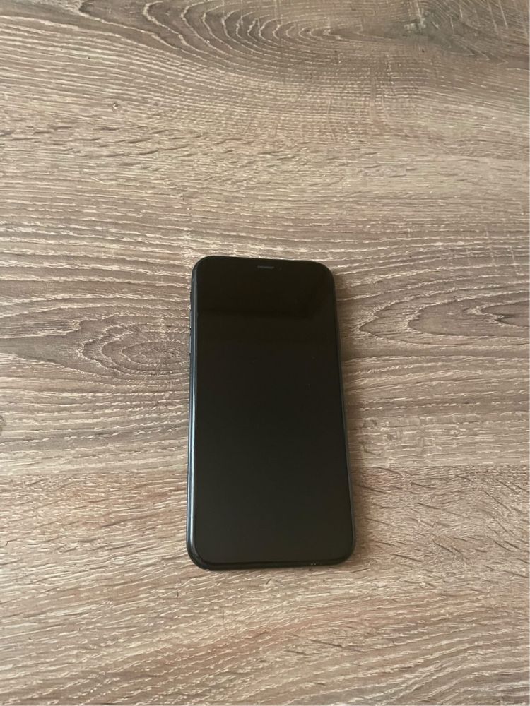 Iphone XR - 64 gb черен цвят