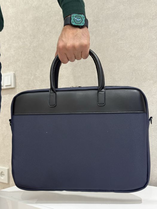 Элегантная мужская сумка-портфель — стиль, который говорит за вас.