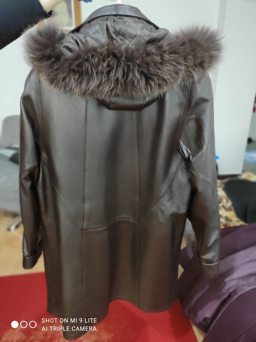 Haină piele dama scurtă cu glugă