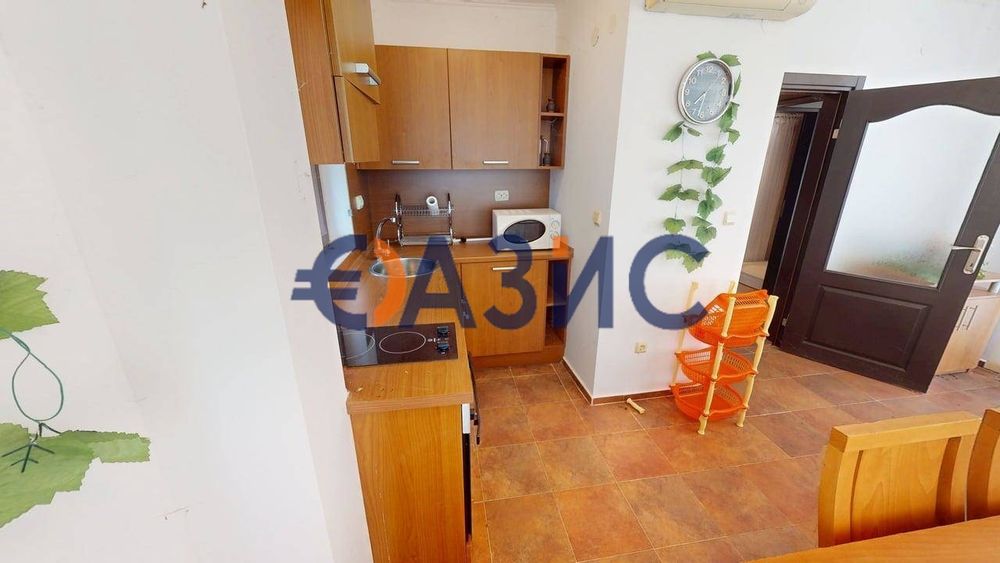 Продава се Двустаен апартамент в с. Кошарица, Област Бургас - 71 кв.м за 916 €/кв.м - Снимка #2