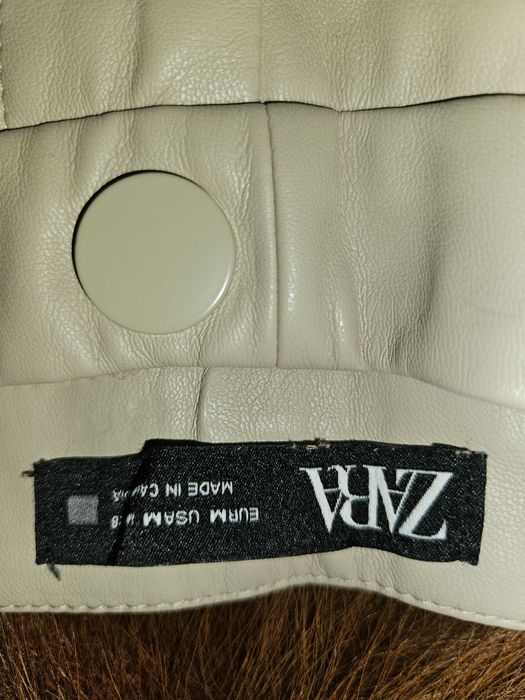 Vand pantaloni de dama piele ecologica Zara S/M alb crem