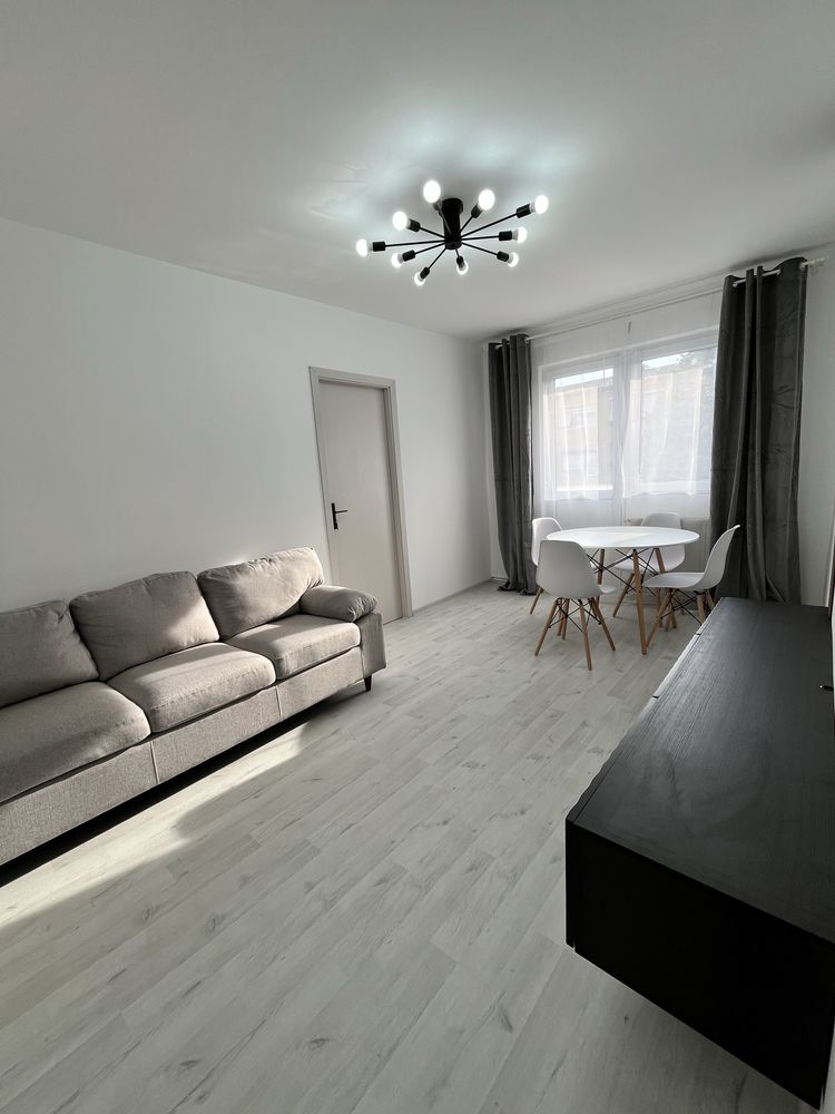 Apartament 2 camere Zona Micro 15 etajul 3 !!!