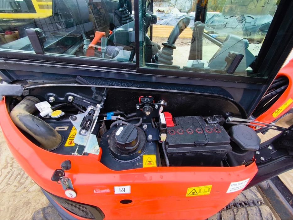 Miniexacavator kubota u27