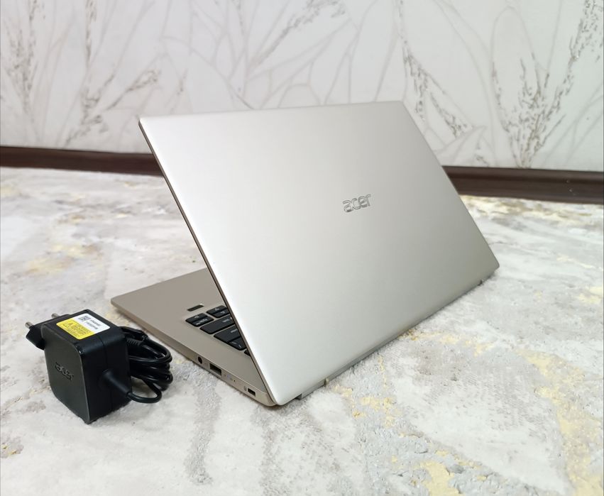 Notebook Acer Swift 4-х ядерный.