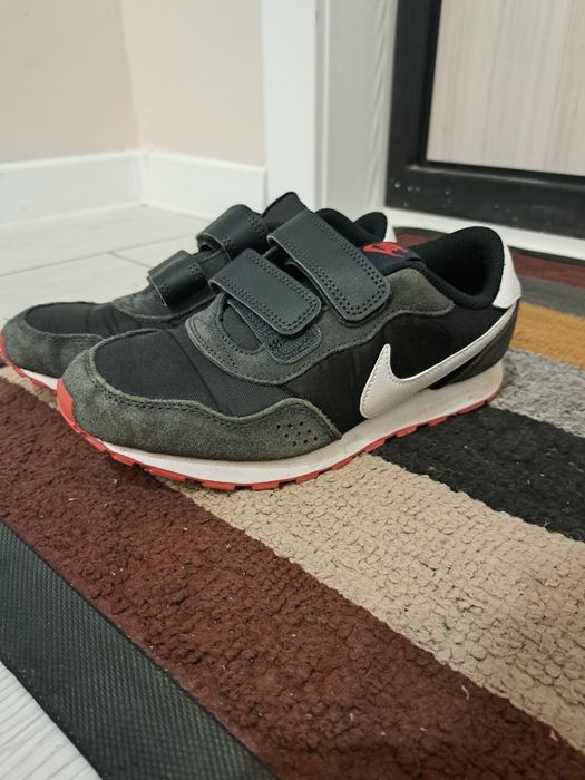 Продам обувь найк летний