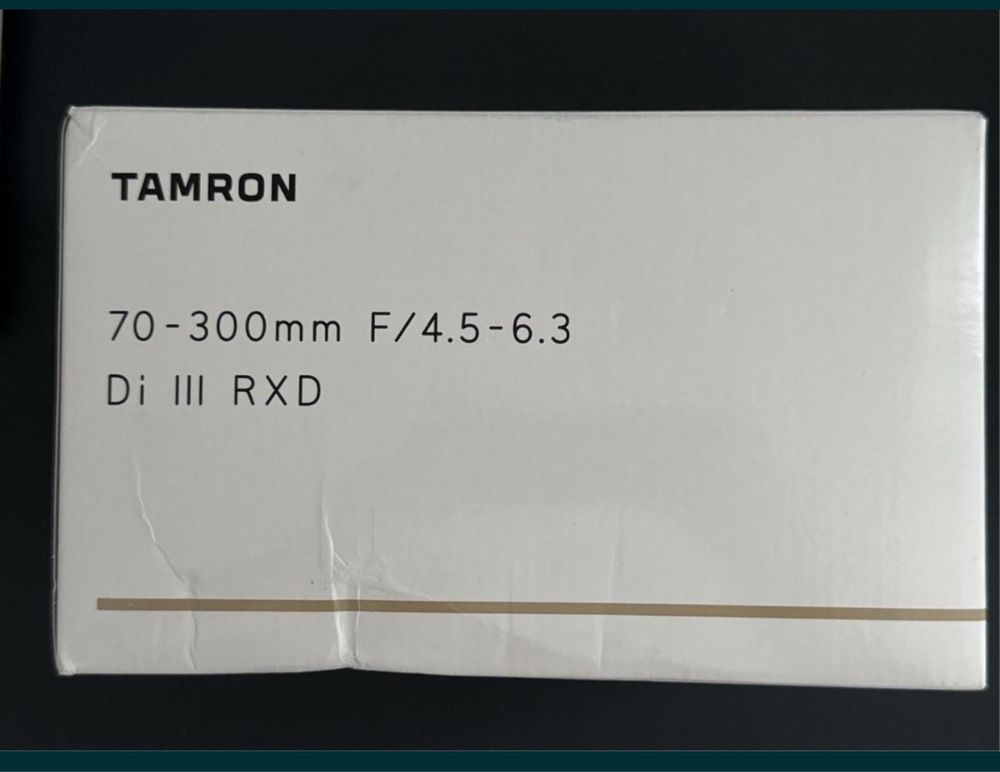 Obiectiv Tamron 70-300mm F/4.5-6.3 Di III RXD Pentru Sony FE Negru Nou