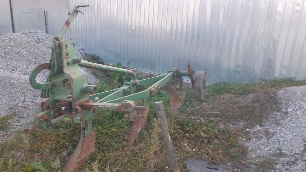 Plug Eberhardt dupa tractor