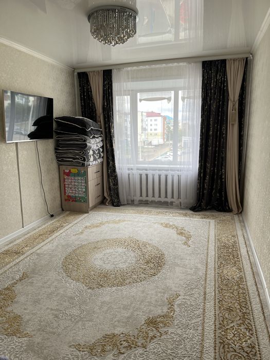 Продается квартира 3 комн в 5 микрорайоне