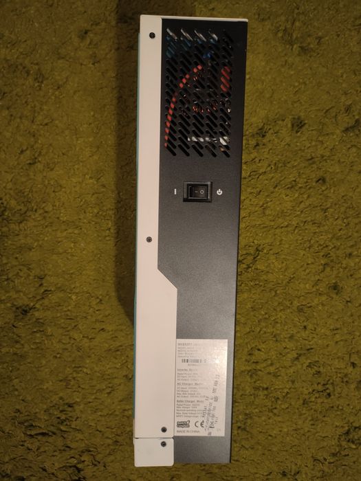 Invertor Hybrid 24V,Trimit in tara