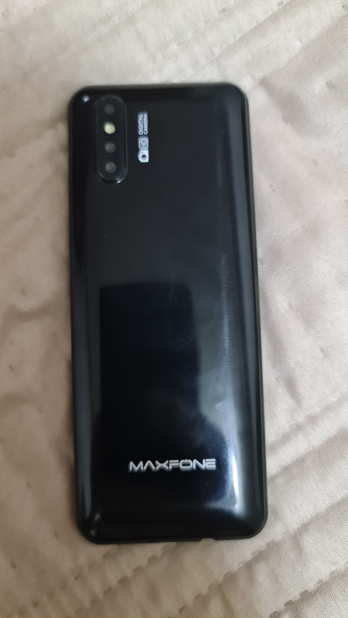 MAXFONE telefon.