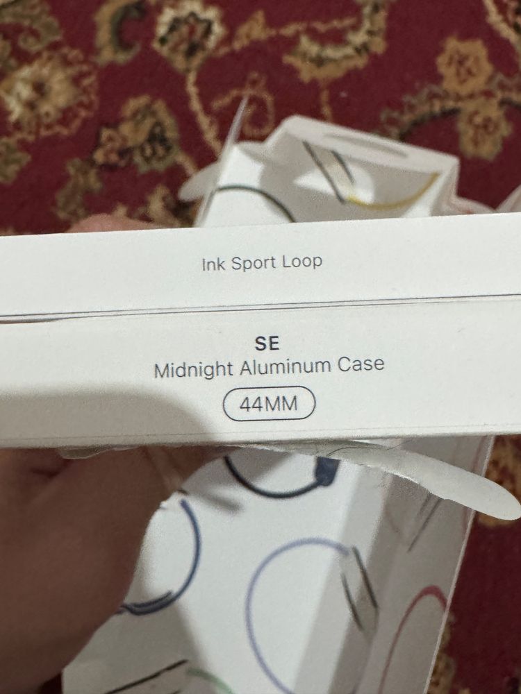 продается Apple watch se 2024