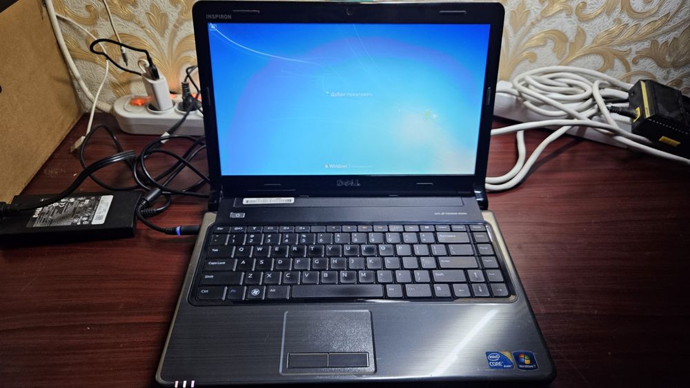 Ноутбук DELL Inspiron 1464 б/у в отличном состоянии