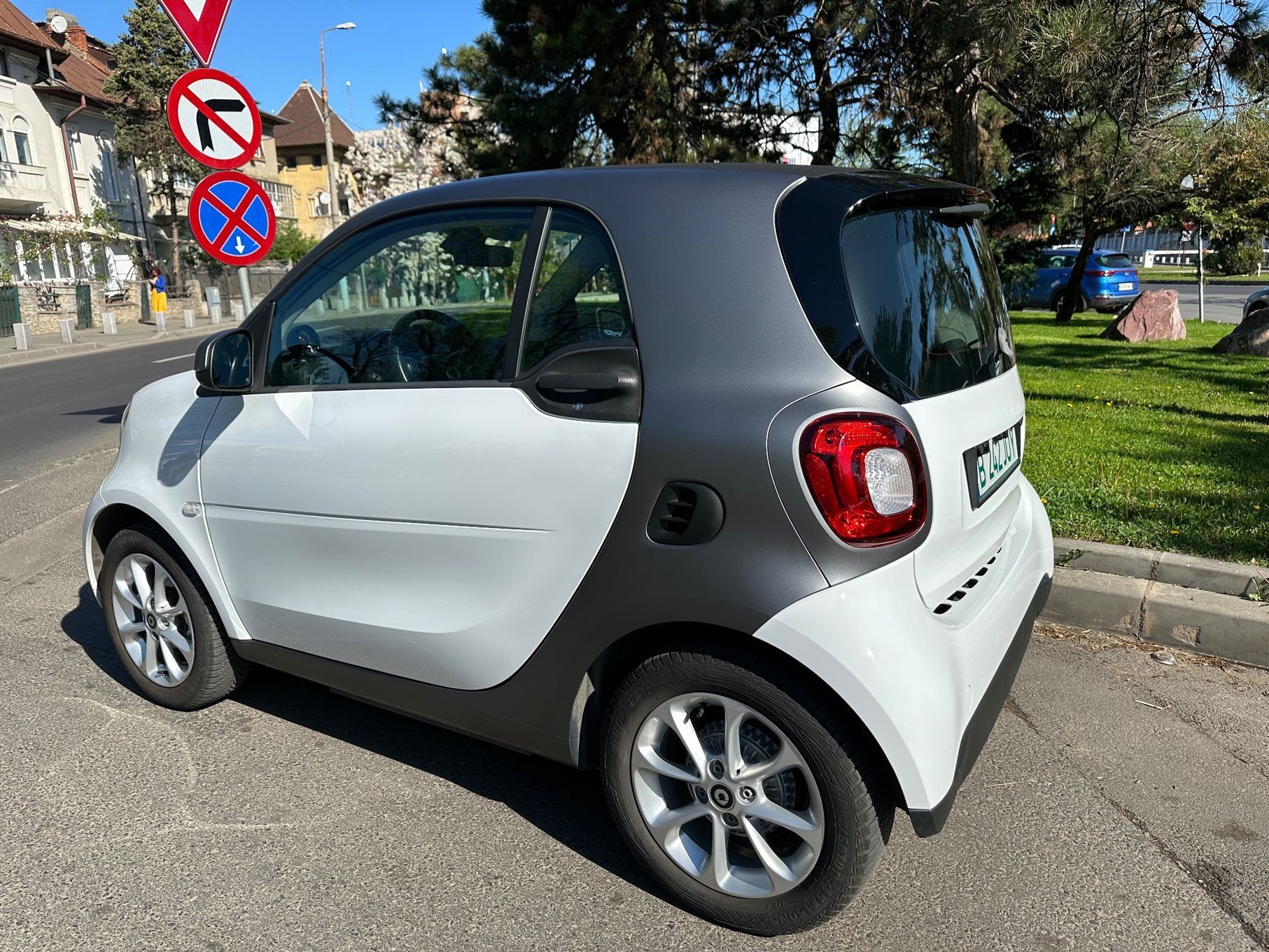 Smart EQ Fortwo Masina este intr o stare perfecta tehnic si estetic