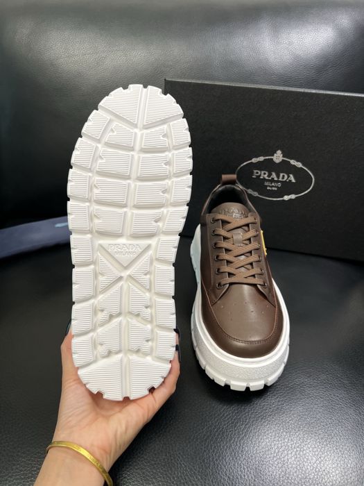 Adidasi Prada , calitate premium , pe comanda , 42 , noi