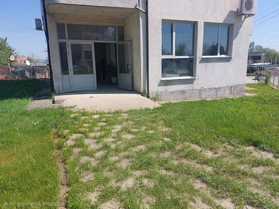 Продавам търговско помещение в с.Айрово