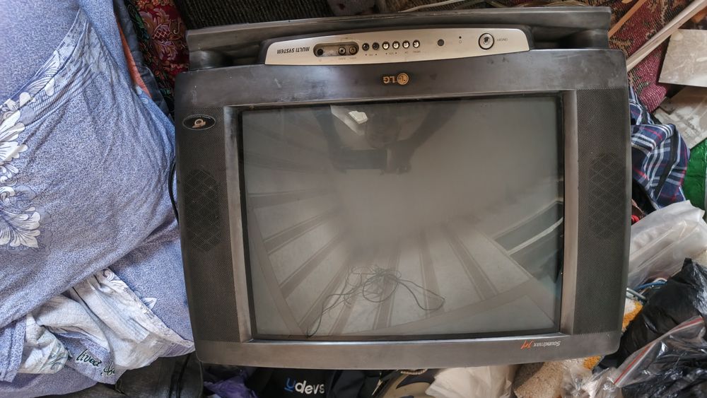 Телевизор старый