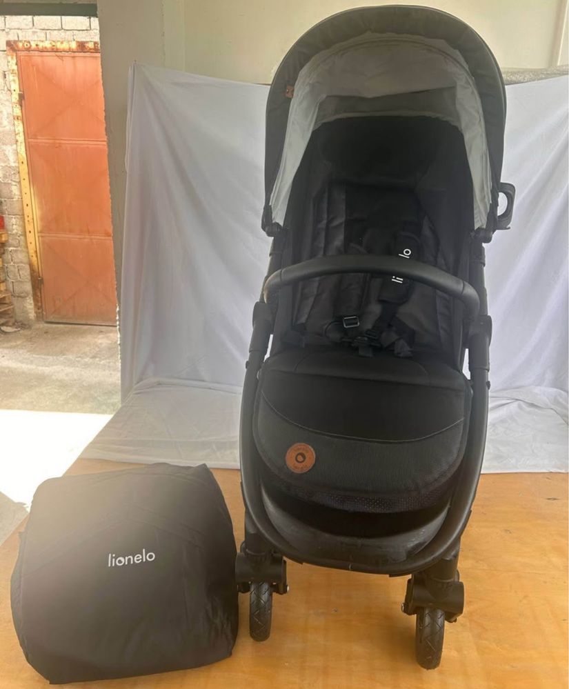 Carucior Lionelo Natt, capotina XXL reglabila, de la 0 - 22 kg.