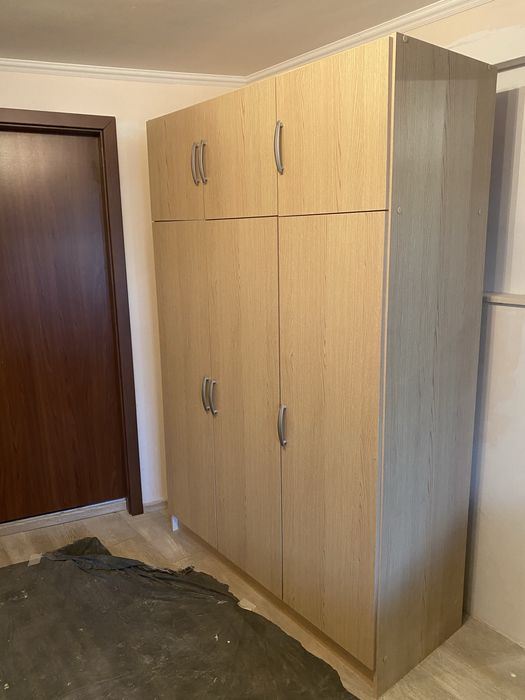 Гардероб трикрилен, 135ш/52д/199в