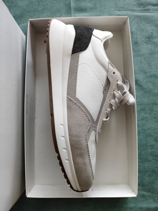 Продавам спортни обувки