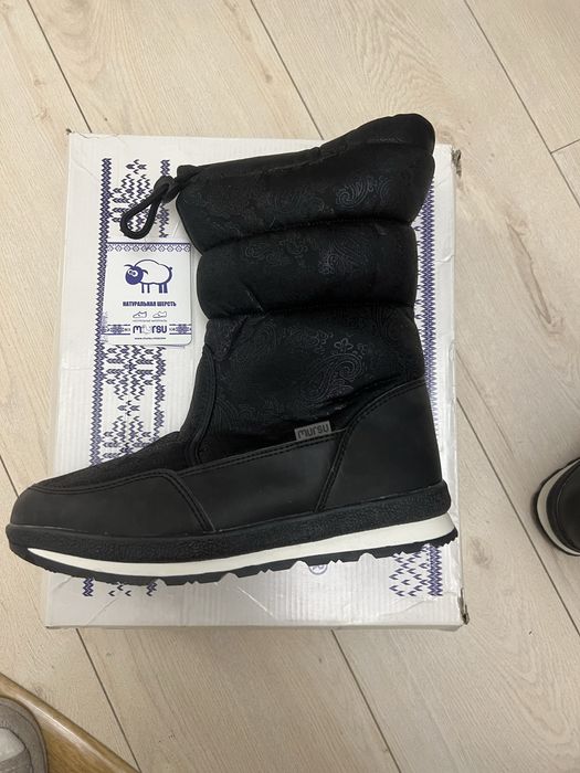 Продам сароги женские .