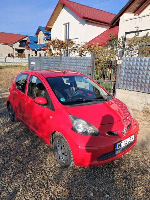 Vând Toyota Aygo