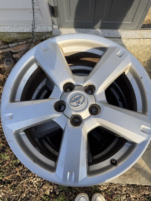 Vand jante aliaj Toyota – 17 inch, 5 prezoane – stare bună