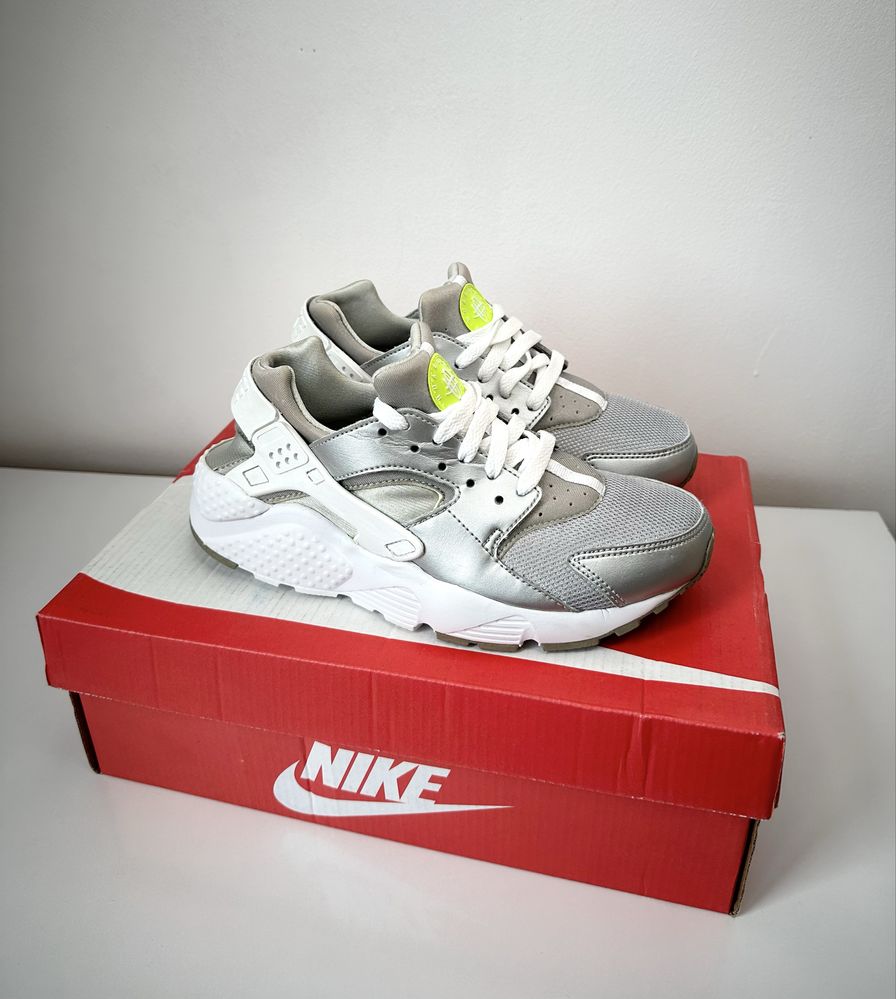 Nike Huarache Дамски Маратонки