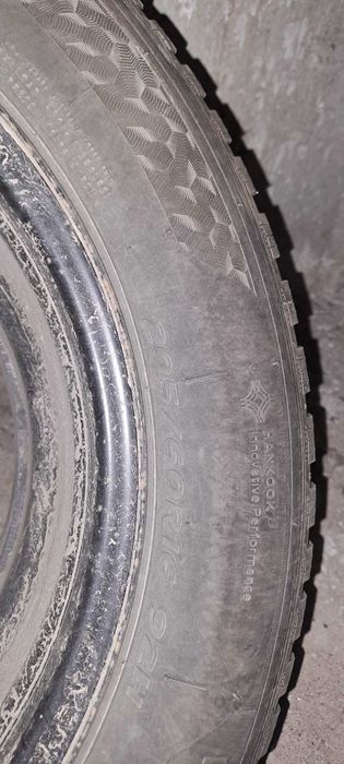 Vând set de 4 roți iarnă 205/60/r16