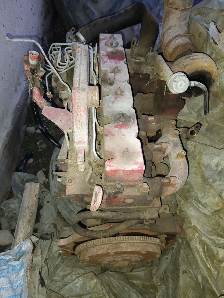 case 2366 kombayn sotiladi zapchastga