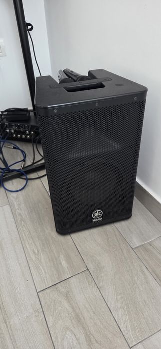 Yamaha Dxr 8 activa  1100w defectă