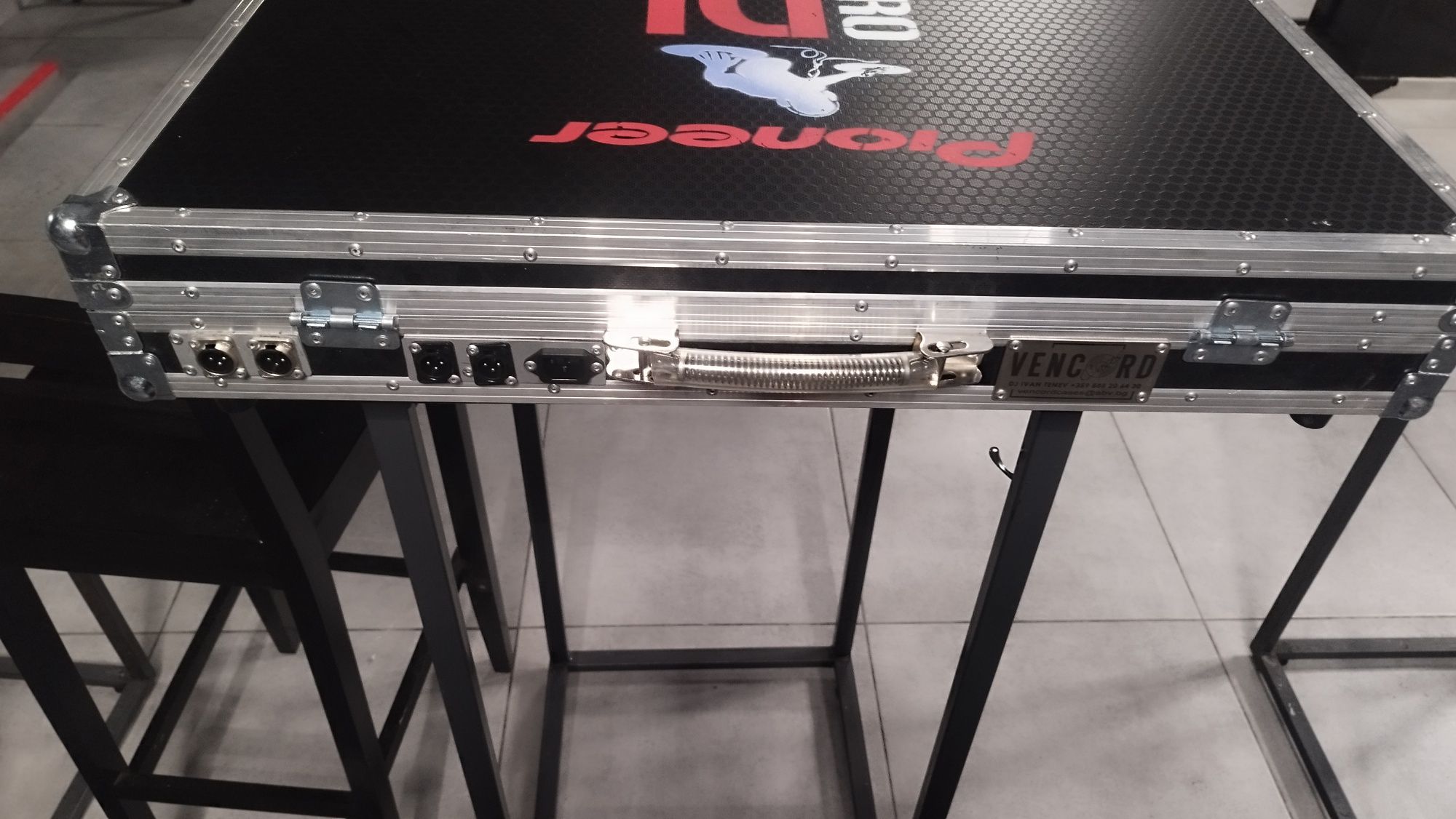 Pioneer DDJ1000 контролер