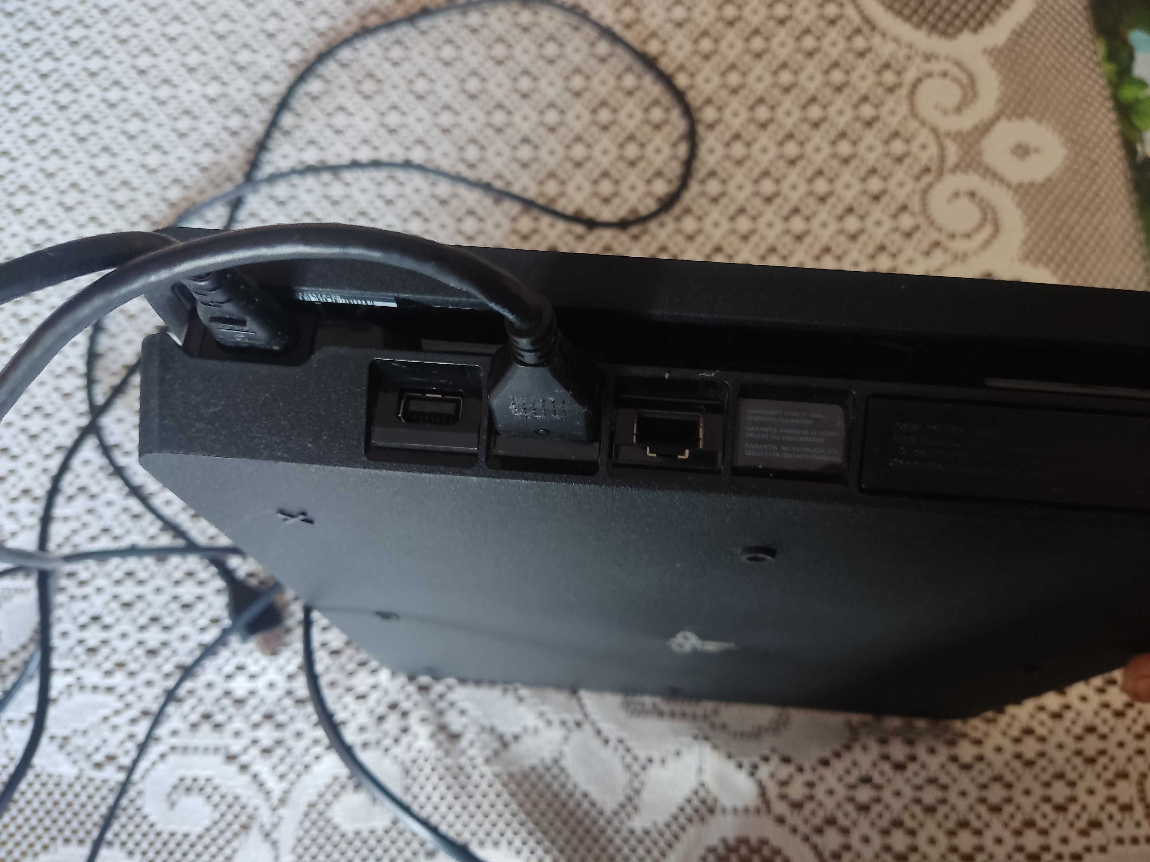 PS 4   SLIM  1 TB