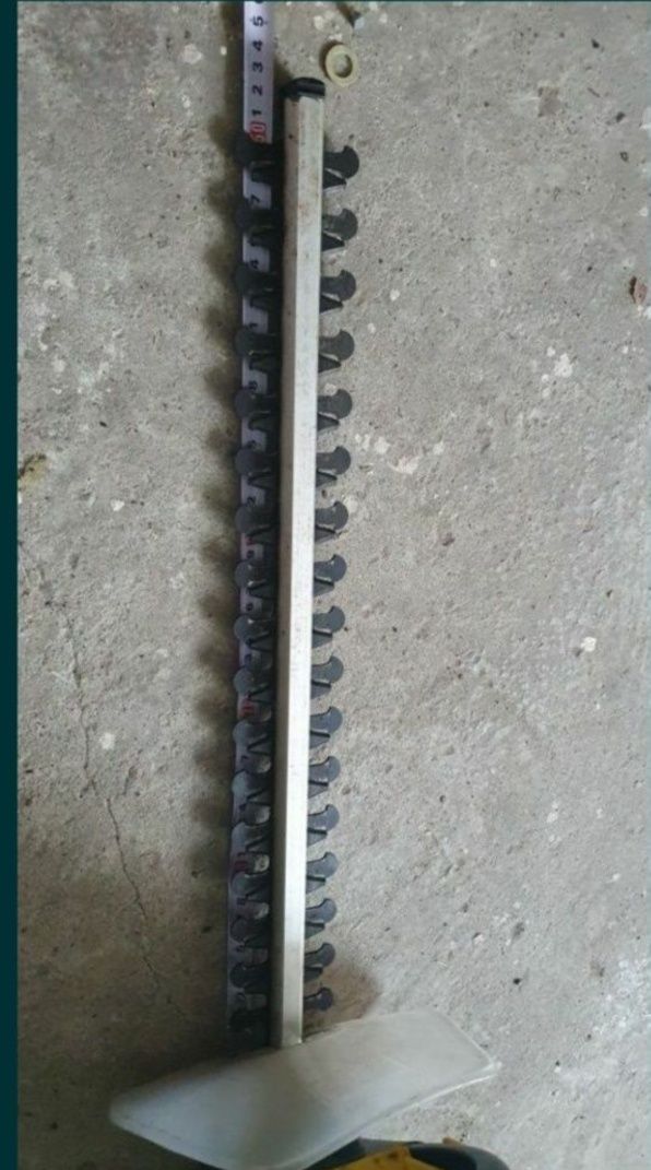 Trimmer electric foarfeca tuns gard Gizzly