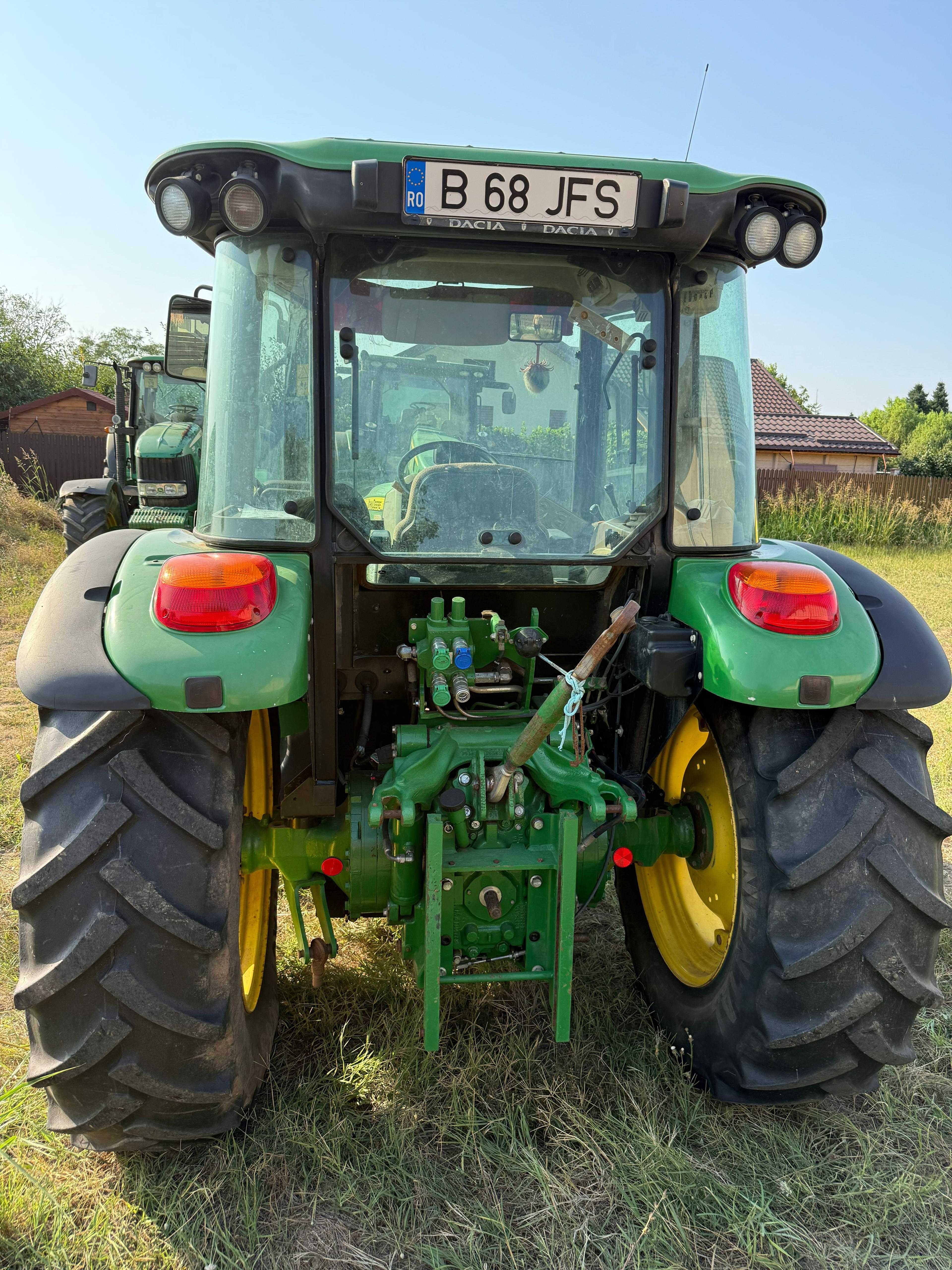Tractor John Deere 5100M 100.Cp