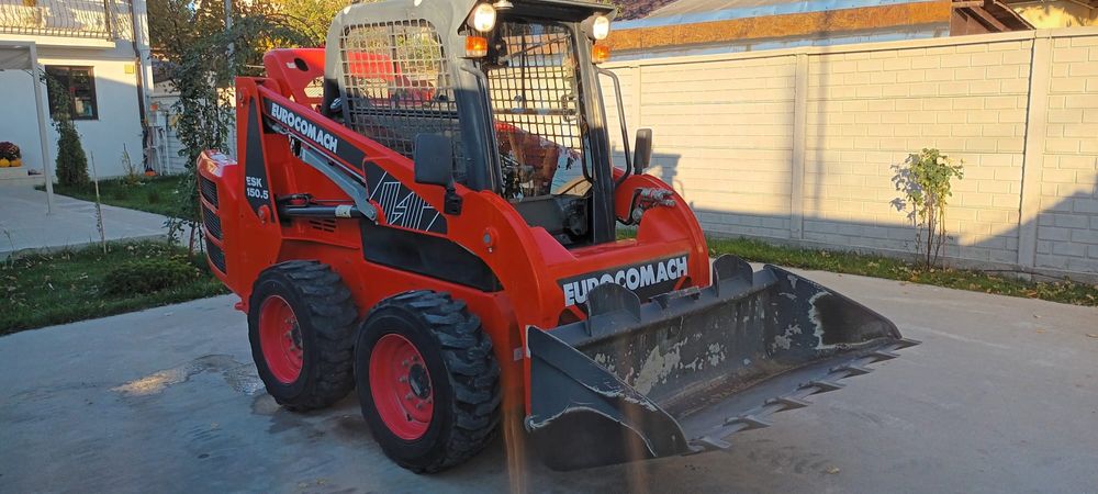Miniincarcator incarcator frontal bobcat eurocomach cabina închis 600h