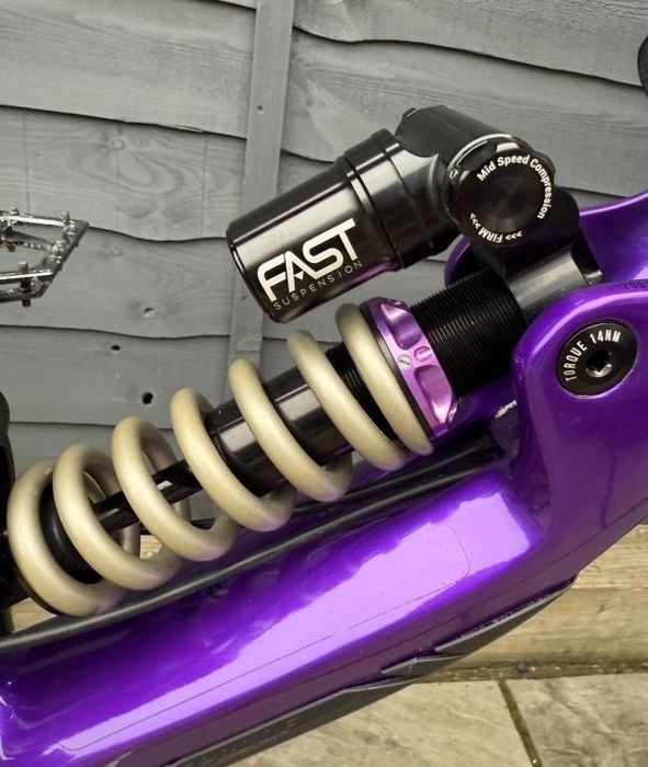 Nukeproof Giga 297 Fast Edition