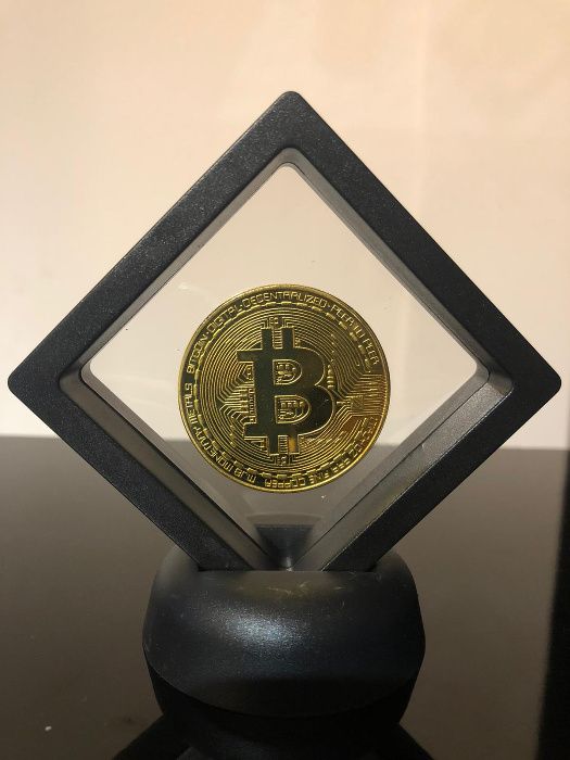 Vand moneda colectie bitcoin - 1 BTC - placata cu aur sau argintata