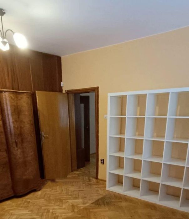 Дава се под наем Четиристаен апартамент в София, Редута - 124 кв.м за 650 € - Снимка #2