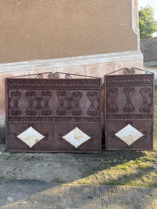 Porti de fier in stare buna