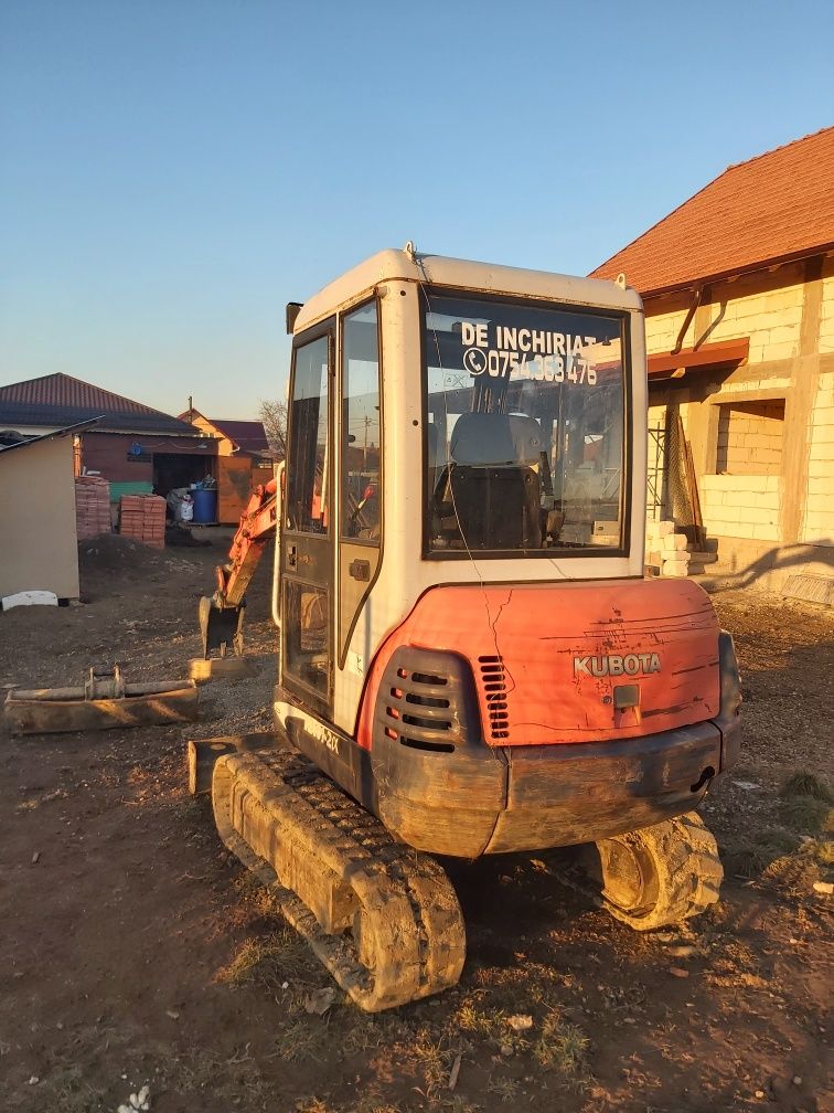 Miniexcavator și transport basculabil 3.5 t