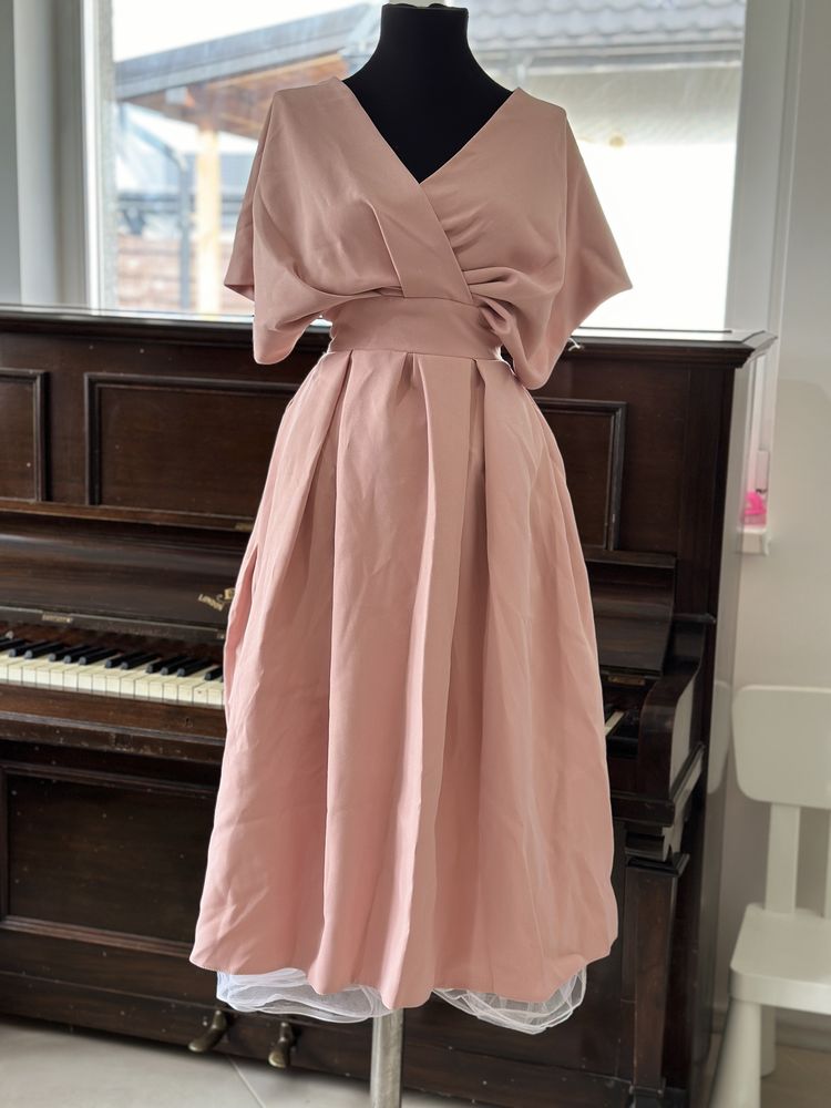 Rochie eleganta roz