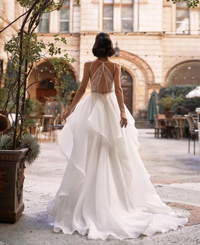 Продам Итальянское свадебное платье новое