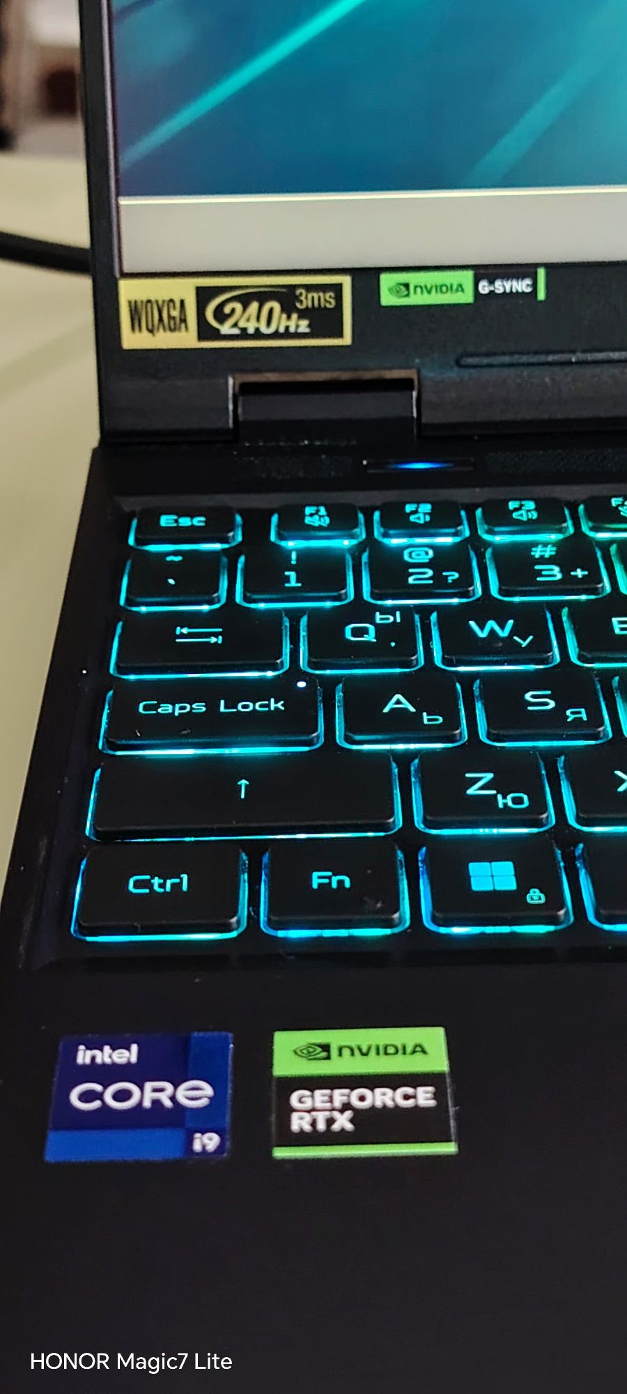 Acer Predator Helios Neo 16 (PHN16-72)