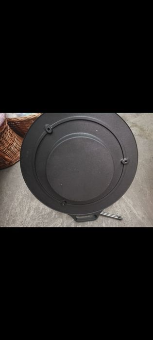 Disc din fontă cu zonă centrală tip „cratiță” – ideal pentru gătit